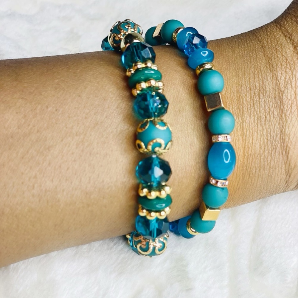 Hand beaded bracelets - Picture 6 of 8